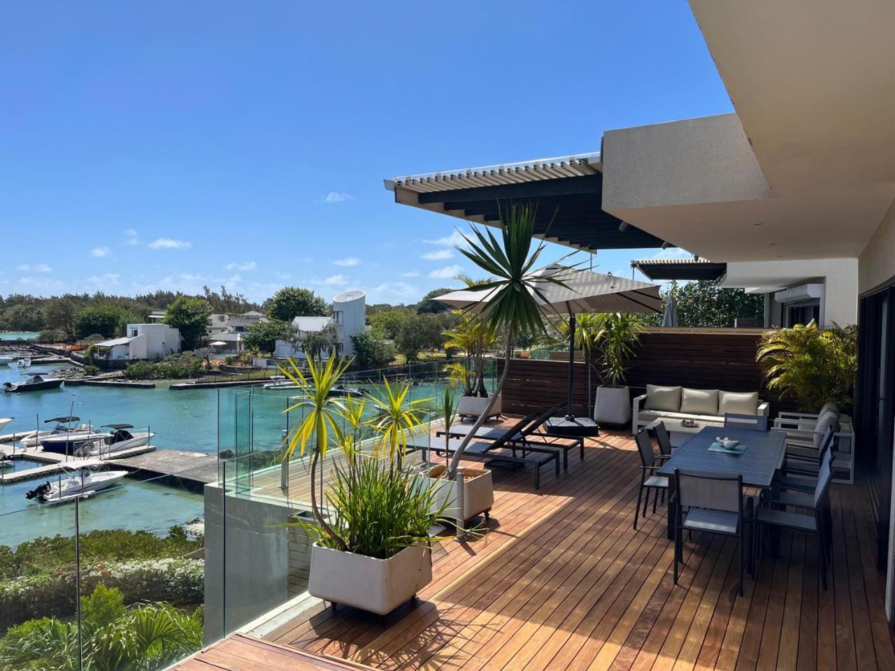 Penthouse 3 Chambres Vue Lagon Imprenable Calodyne Dış mekan fotoğraf