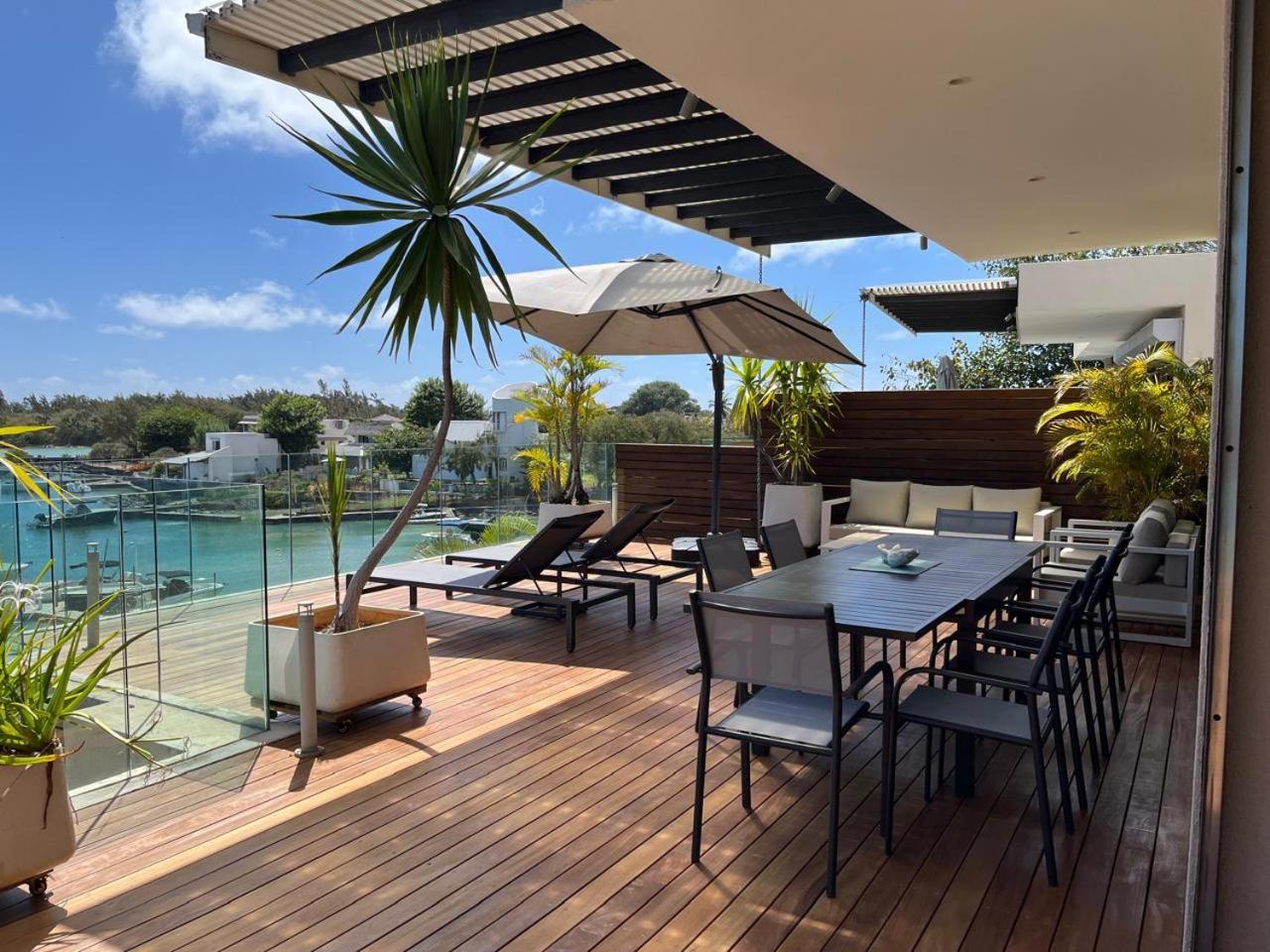 Penthouse 3 Chambres Vue Lagon Imprenable Calodyne Dış mekan fotoğraf